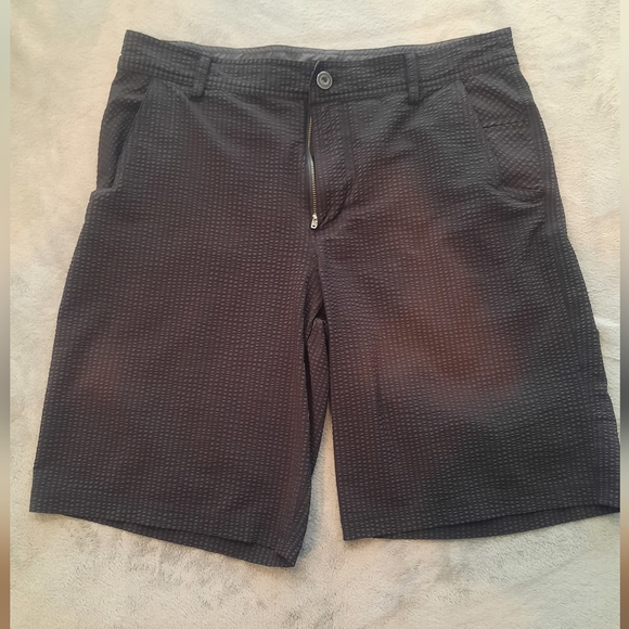 Lululemon - Picture 1 of 7